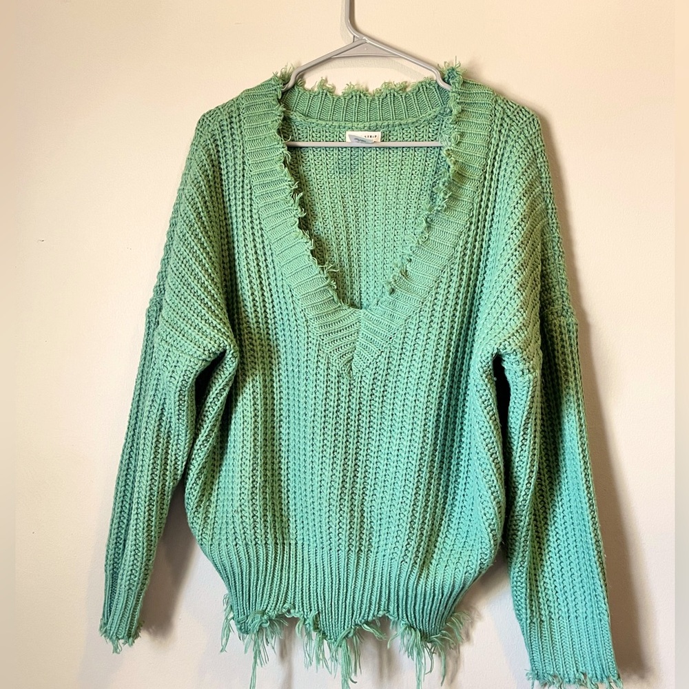 Green v neck sweater